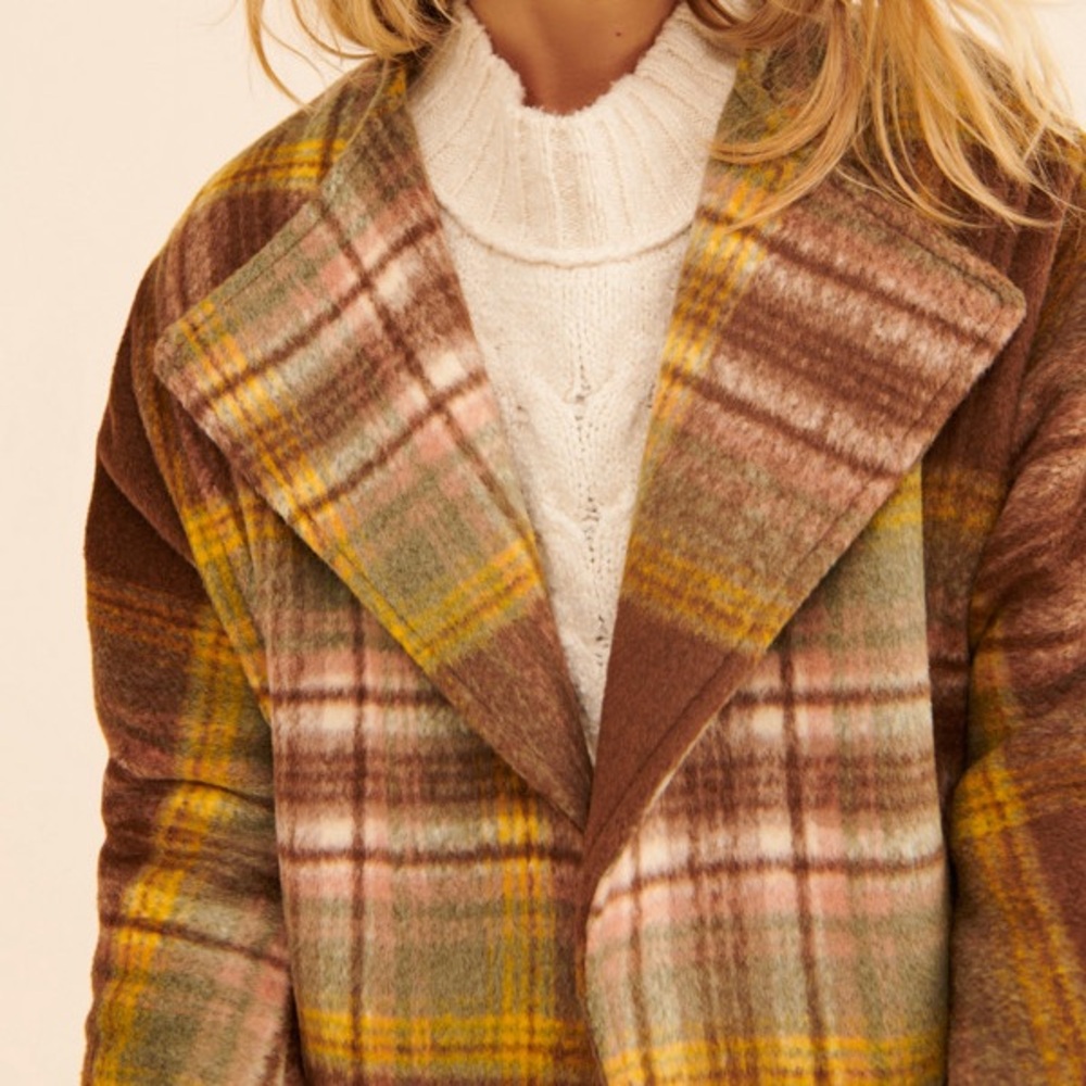 Greylin Dasia Oversized Cropped Jacket in a Multi-color plaid - Picture 3 of 13